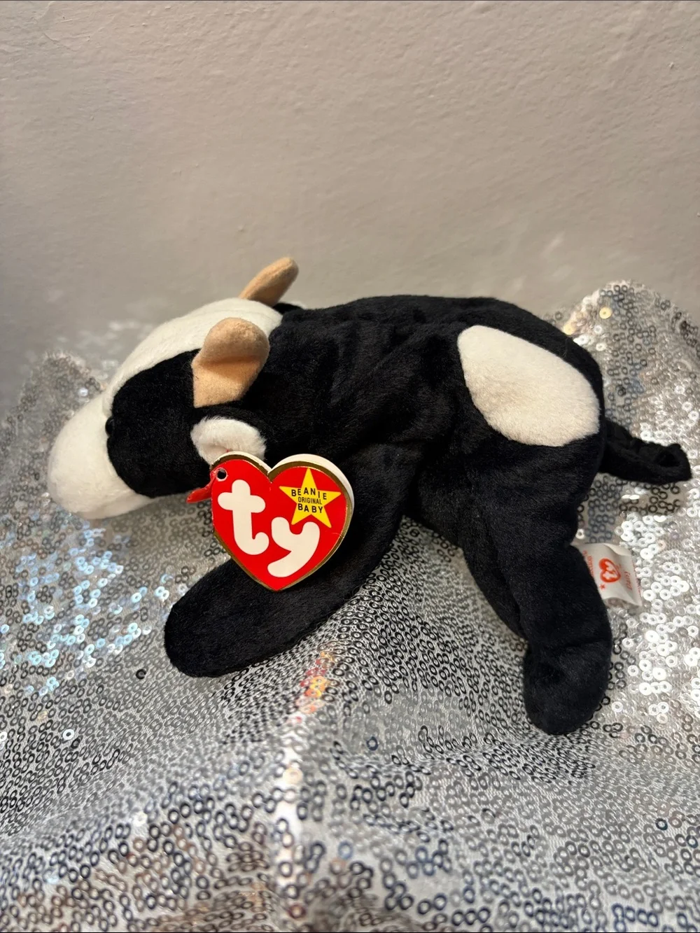 NWT Daisy the Cow Ty Beanie Baby Plush with Heart Tag